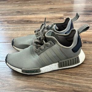 Adidas NMD R1 Green Running Sneakers men’s size 8